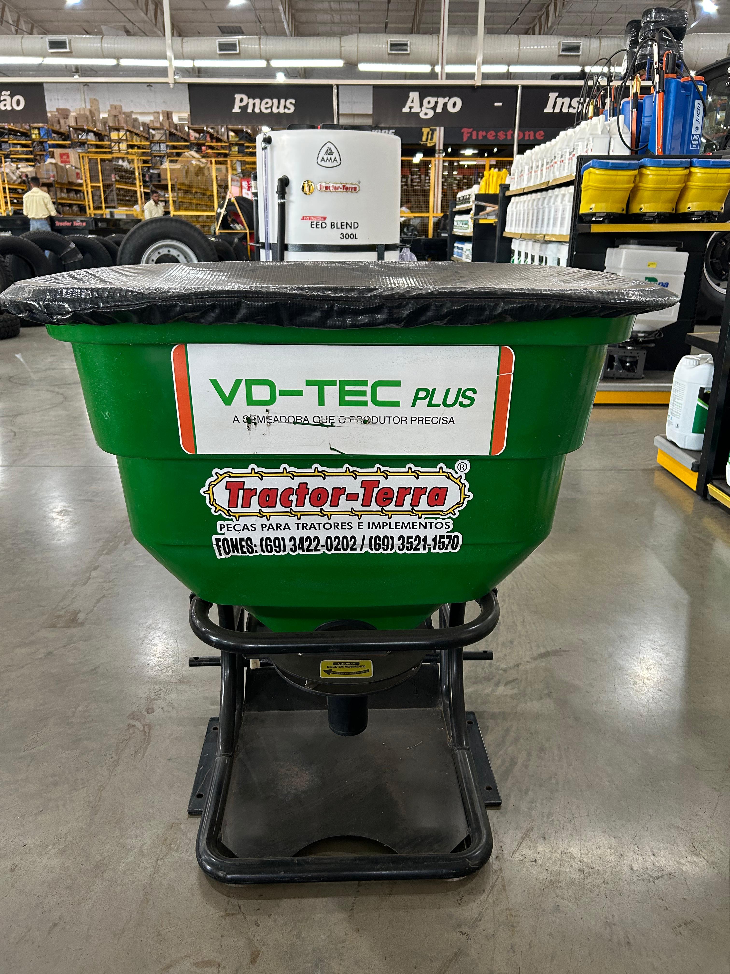 DISTRIBUIDOR SEMEADOR ELETRICO 12V P/ SEMENTES DE PASTAGEM COMO MILHETO, CROTALARIA, FERTILIZANTES, ISCAS.