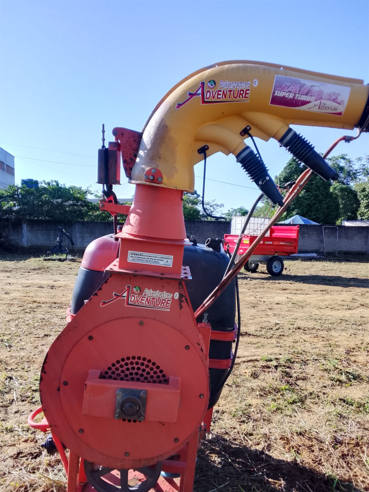 PULVERIZADOR AT SUPER JATAO ADVENTURE 600 LITROS 
