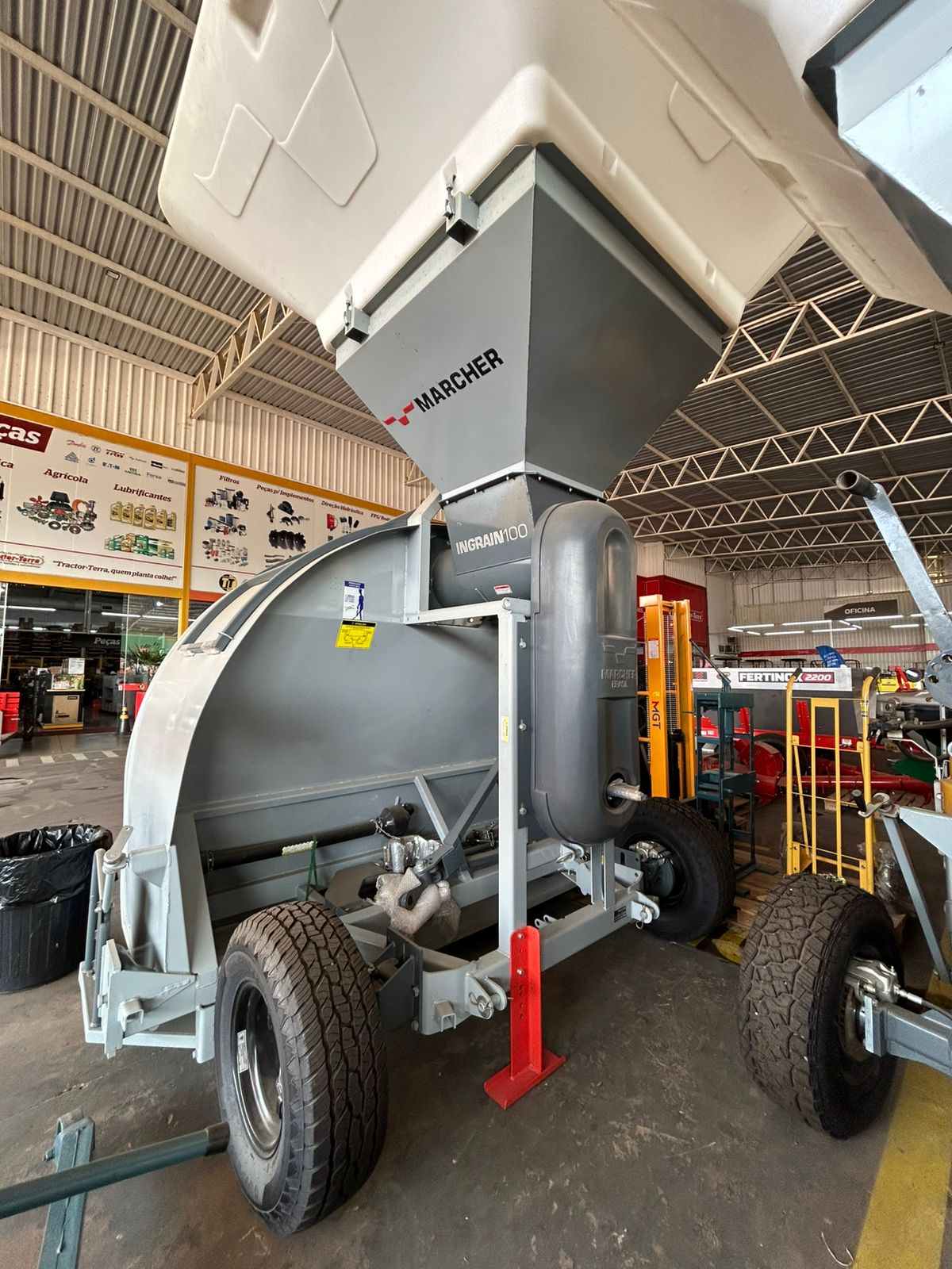 EMBUTIDORA DE GRAOS INGRAIN100 9 PES POT:75CV CAP::400 TON/H