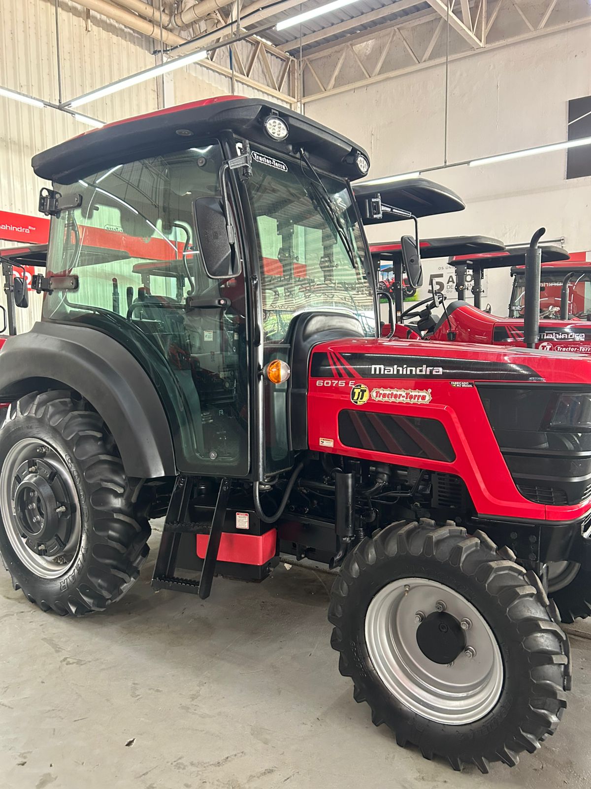 TRATOR 6075E 80CV MOTOR MSI-475 4X4 C/ CABINE