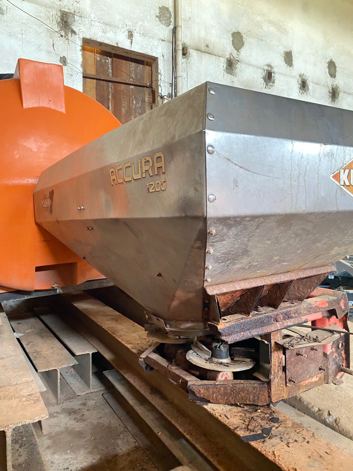 DISTRIBUIDOR SEMEADOR DUPLO ACCURA 1200 HIDRAULICO KUHN